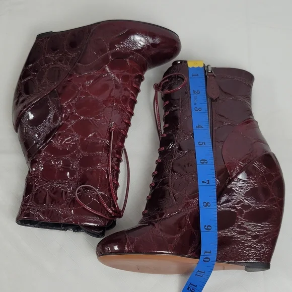 Alaia Calzature Donna Croco Burgundy Patent Leather Ankle Wedge Boots Size 37.5